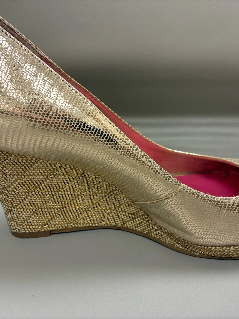 Lilly Pulitzer Gold Leather Wedge Shoes Pumps Women’s Size 8